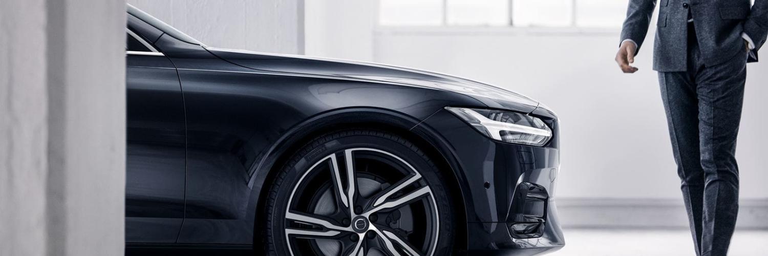 volvo_s90.jpg